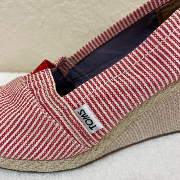 TOMS Calypso Canvas Espadrille Wedge Heel Red White Stripe Peep Toe EUC SIZE 7 - Picture 6 of 8